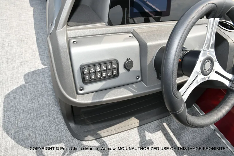 Slide: The Image of Sun Tracker SportFish 20 DLX 2026 - 37