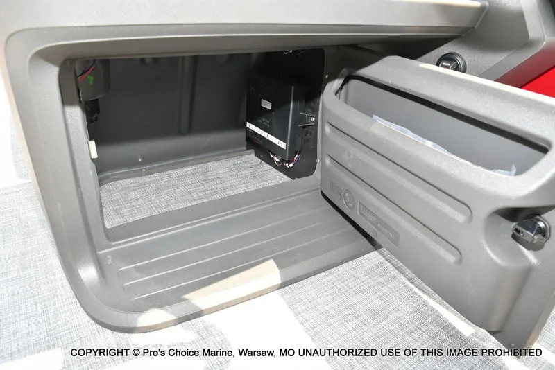 Slide: The Image of Sun Tracker SportFish 20 DLX 2026 - 38