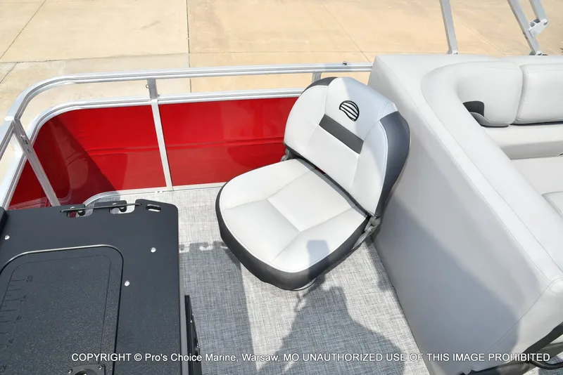 Slide: The Image of Sun Tracker SportFish 20 DLX 2026 - 47