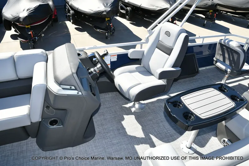 Slide: The Image of Sun Tracker Sportfish 22 DLX w/150 2026 - 23