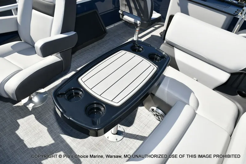 Slide: The Image of Sun Tracker Sportfish 22 DLX w/150 2026 - 26