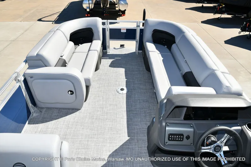 Slide: The Image of Sun Tracker Sportfish 22 DLX w/150 2026 - 58