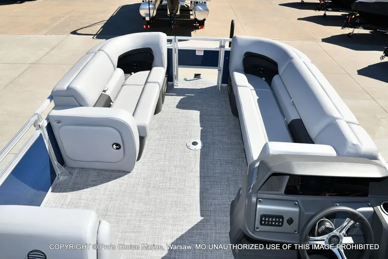 Slide: The Image of Sun Tracker Sportfish 22 DLX w/150 2026 - 59