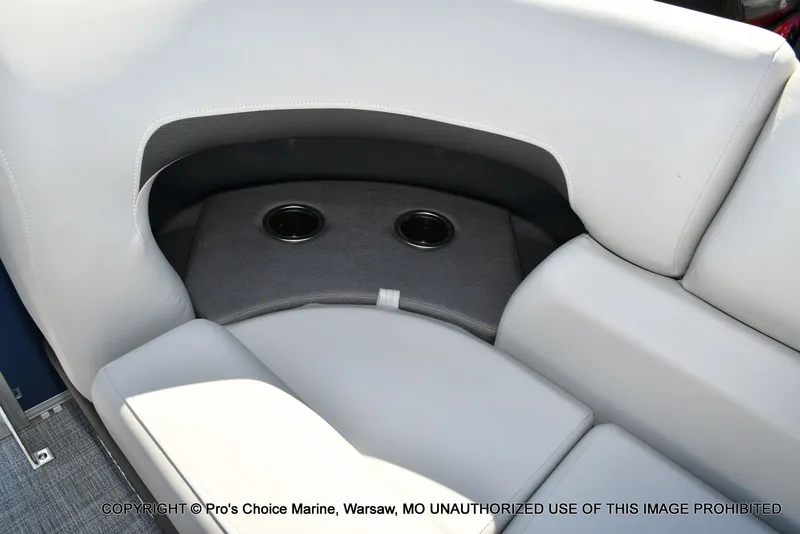 Slide: The Image of Sun Tracker Sportfish 22 DLX w/150 2026 - 64