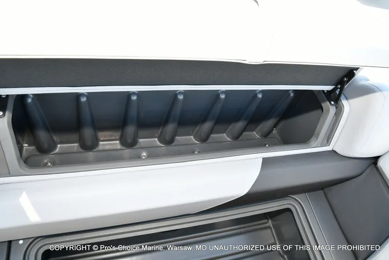 Slide: The Image of Sun Tracker Sportfish 22 DLX w/150 2026 - 67