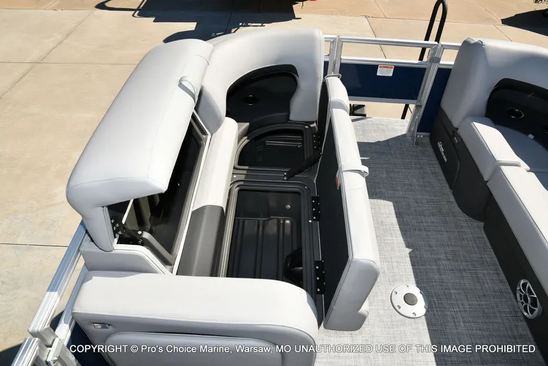 Slide: The Image of Sun Tracker Sportfish 22 DLX w/150 2026 - 71