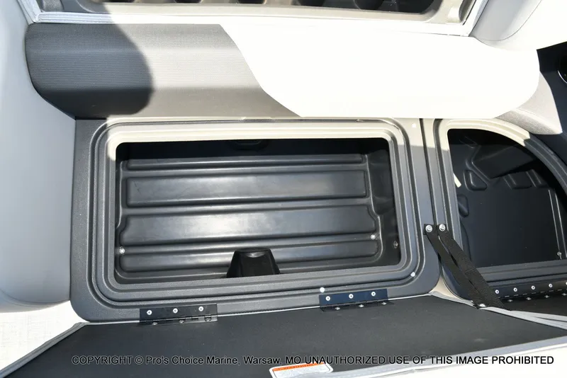 Slide: The Image of Sun Tracker Sportfish 22 DLX w/150 2026 - 73