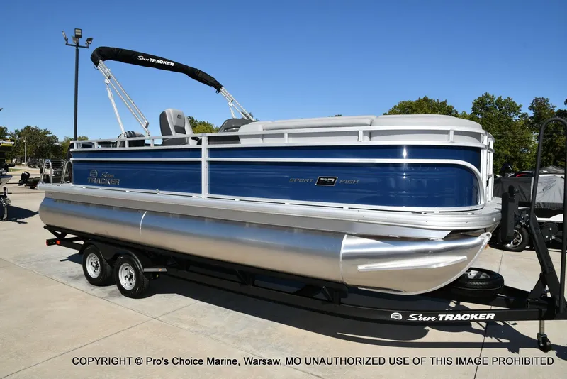 Slide: The Image of Sun Tracker Sportfish 22 DLX w/150 2026 - 86