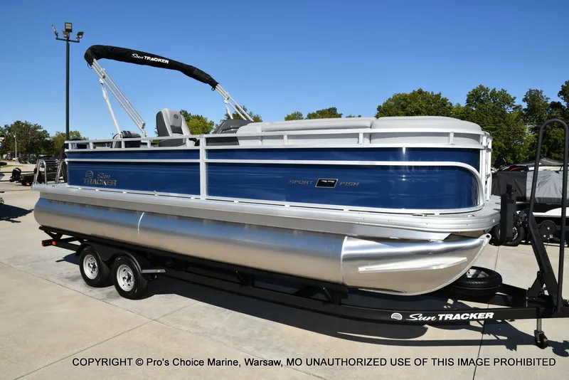 Slide: The Image of Sun Tracker Sportfish 22 DLX w/150 2026 - 87