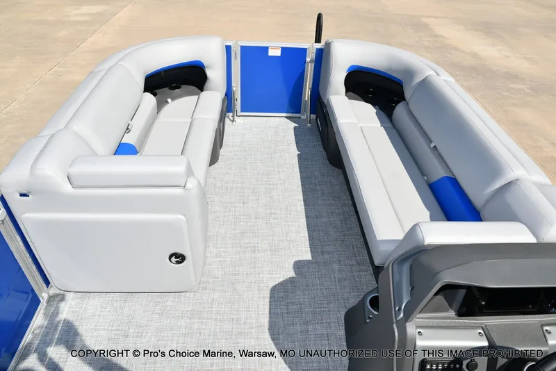 Slide: The Image of Sun Tracker Party Barge 20 DLX 2026 - 11