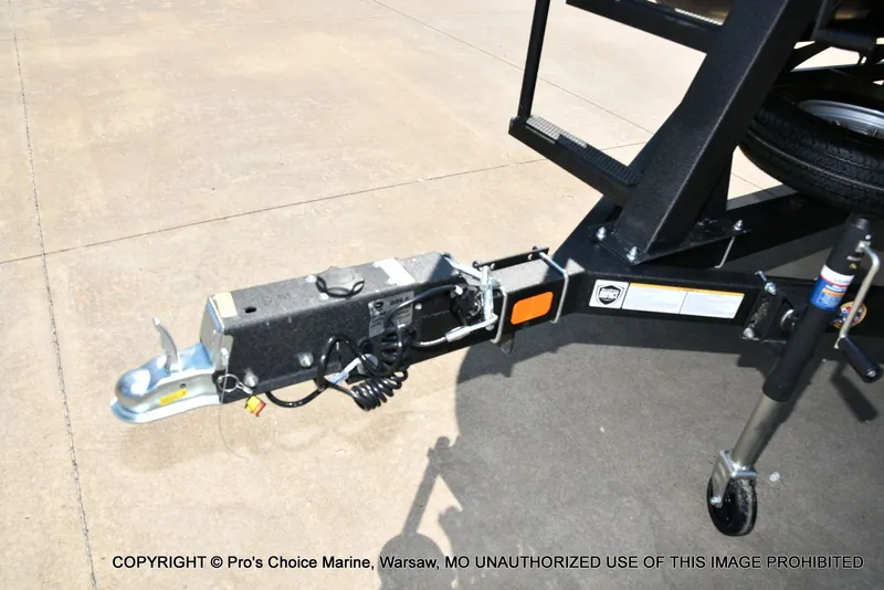 Slide: The Image of Sun Tracker Party Barge 20 DLX 2026 - 19