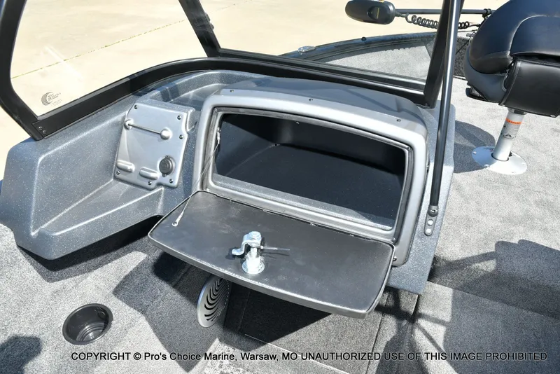 Slide: The Image of Tracker Pro Guide V-175 Combo 2026 - 45