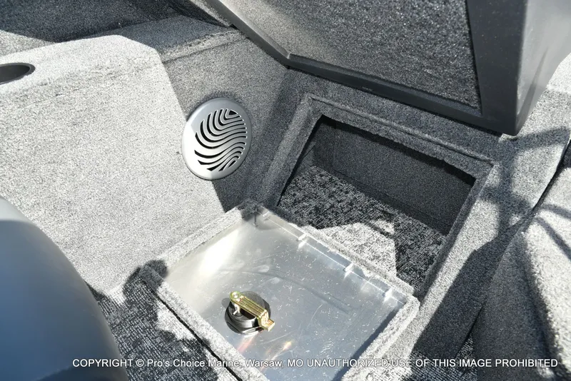 Slide: The Image of Tracker Pro Guide V-175 Combo 2026 - 49