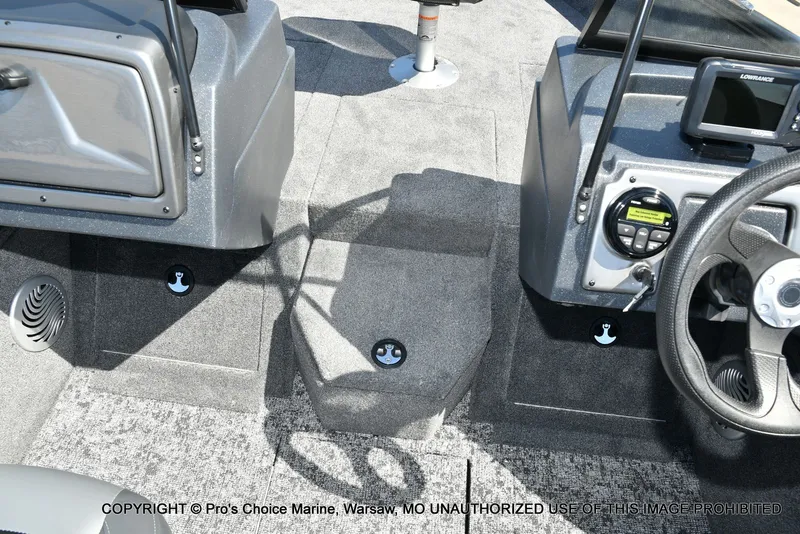 Slide: The Image of Tracker Pro Guide V-175 Combo 2026 - 51