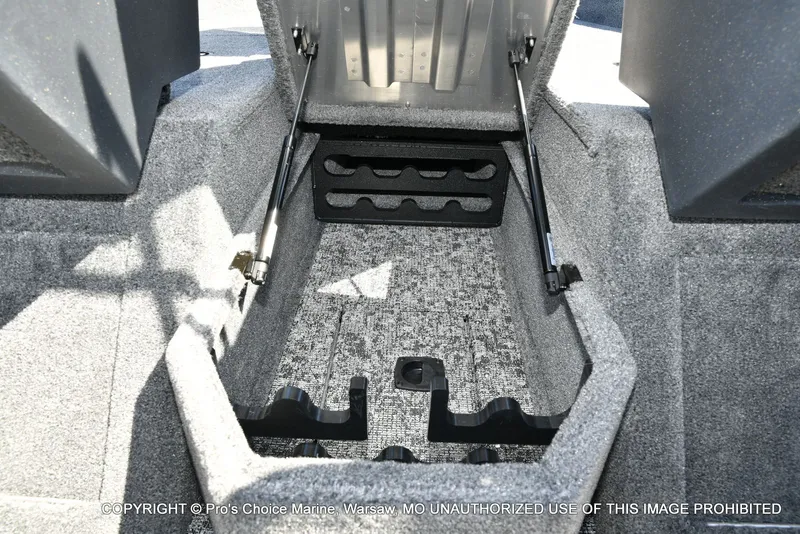 Slide: The Image of Tracker Pro Guide V-175 Combo 2026 - 53