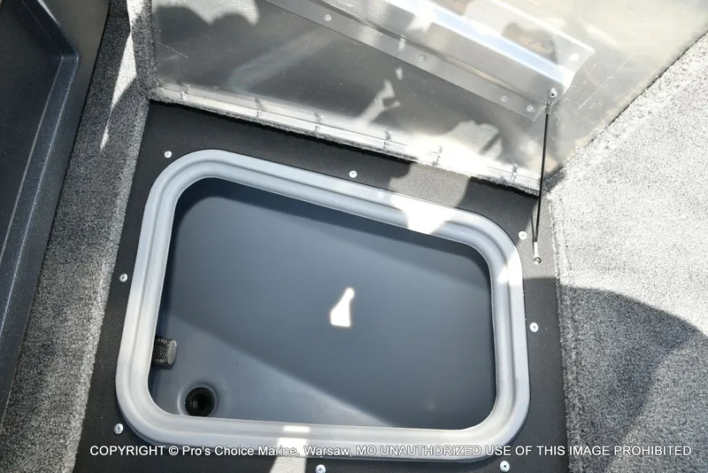 Slide: The Image of Tracker Pro Guide V-175 Combo 2026 - 55