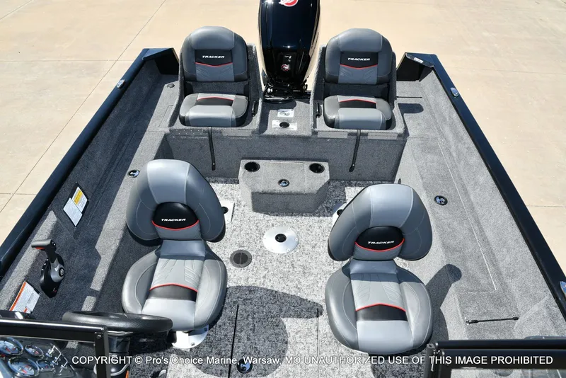 Slide: The Image of Tracker Pro Guide V-175 Combo 2026 - 62