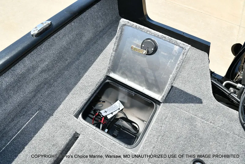 Slide: The Image of Tracker Pro Guide V-175 Combo 2026 - 73