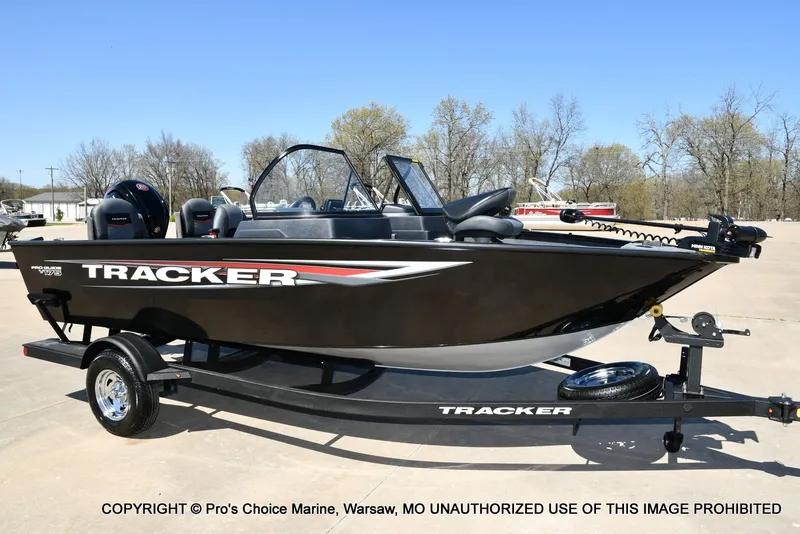 Slide: The Image of Tracker Pro Guide V-175 Combo 2026 - 80