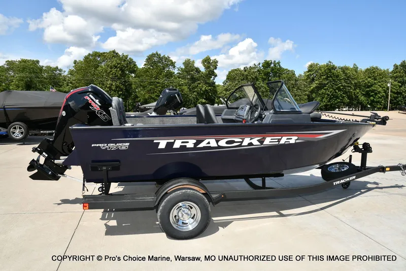 Slide: The Image of Tracker Pro Guide V-175 Combo 2026 - 17