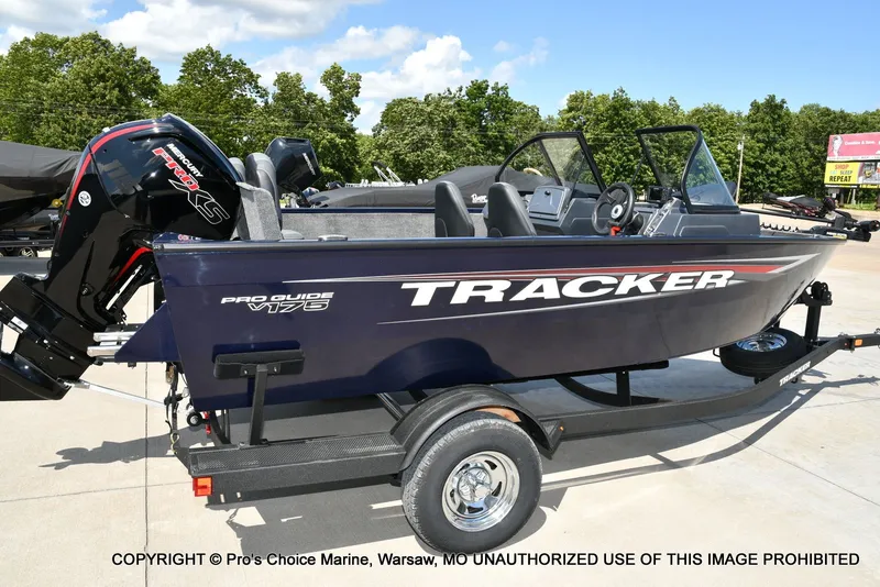 Slide: The Image of Tracker Pro Guide V-175 Combo 2026 - 20