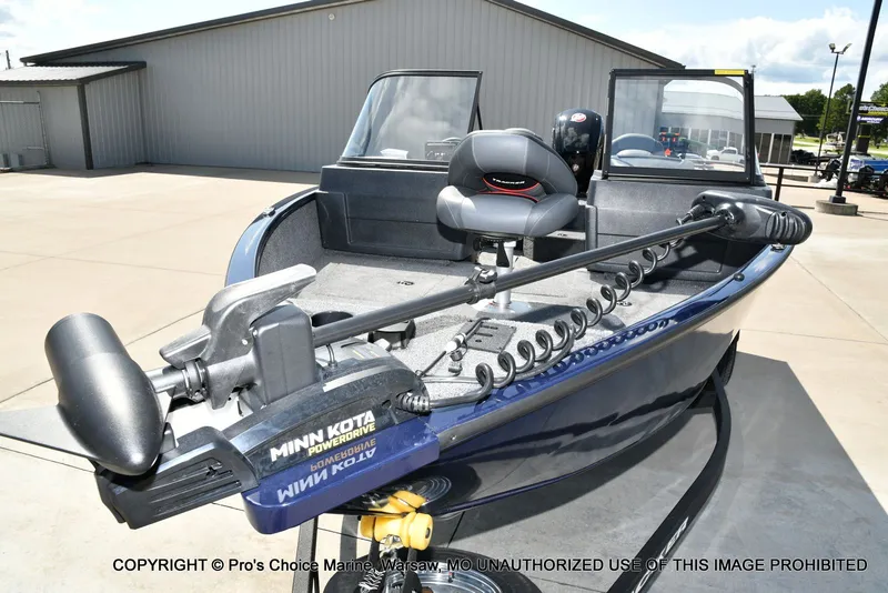 Slide: The Image of Tracker Pro Guide V-175 Combo 2026 - 27