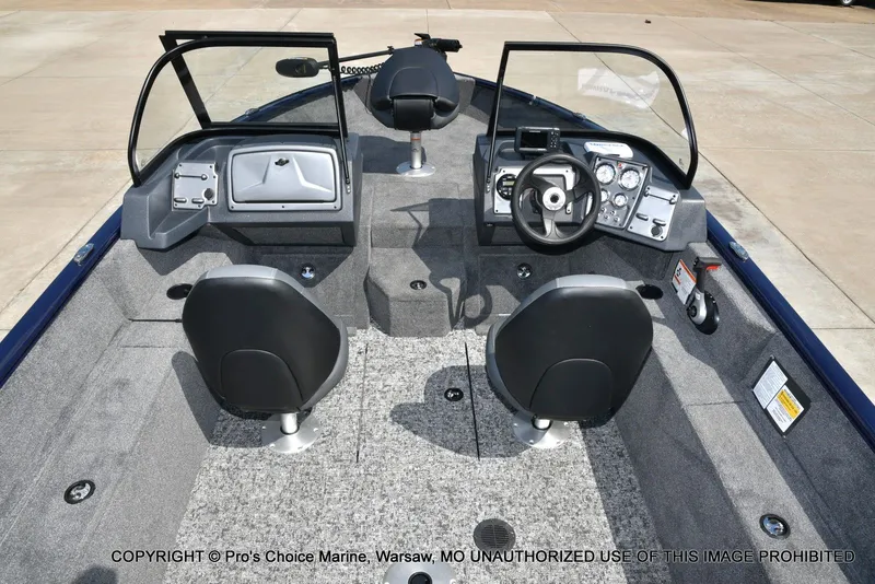 Slide: The Image of Tracker Pro Guide V-175 Combo 2026 - 33