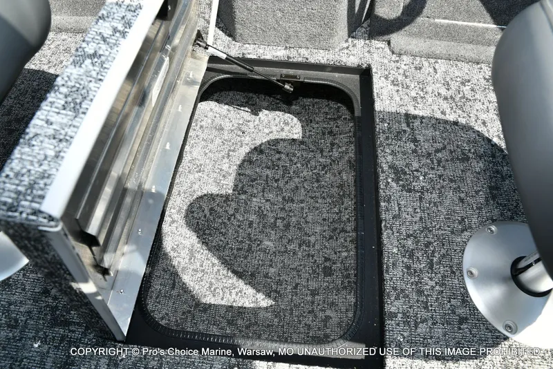 Slide: The Image of Tracker Pro Guide V-175 Combo 2026 - 42