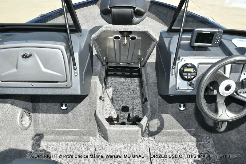 Slide: The Image of Tracker Pro Guide V-175 Combo 2026 - 44