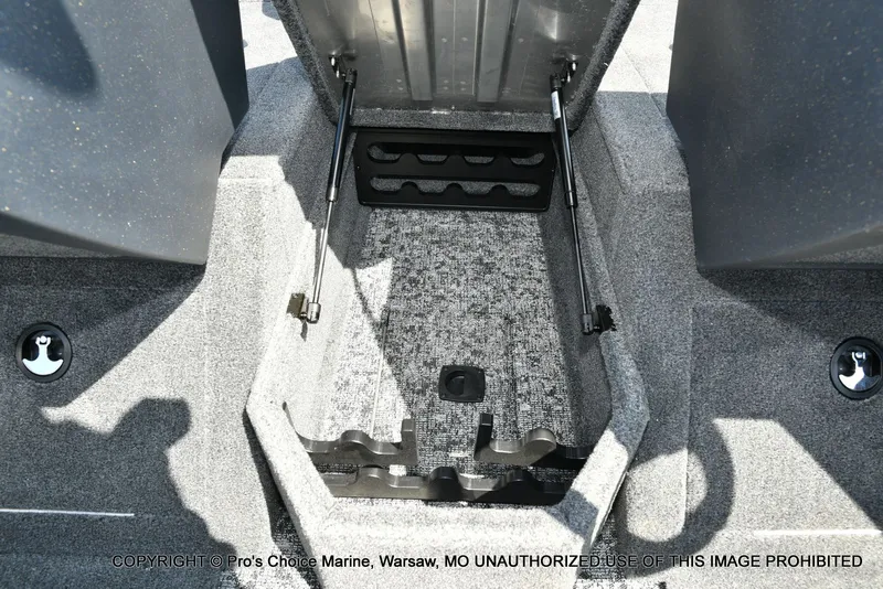 Slide: The Image of Tracker Pro Guide V-175 Combo 2026 - 45