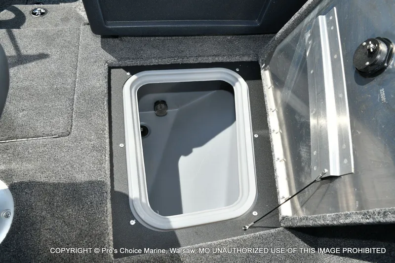 Slide: The Image of Tracker Pro Guide V-175 Combo 2026 - 47