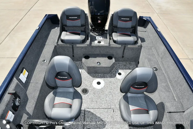 Slide: The Image of Tracker Pro Guide V-175 Combo 2026 - 52