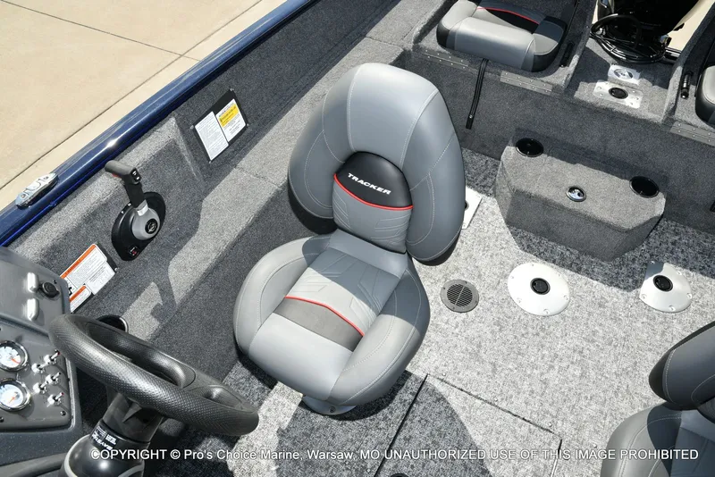 Slide: The Image of Tracker Pro Guide V-175 Combo 2026 - 53