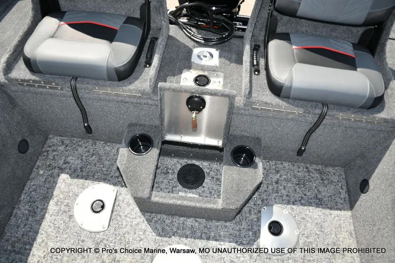 Slide: The Image of Tracker Pro Guide V-175 Combo 2026 - 60