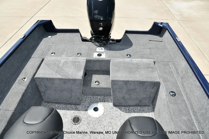 Slide: The Image of Tracker Pro Guide V-175 Combo 2026 - 62