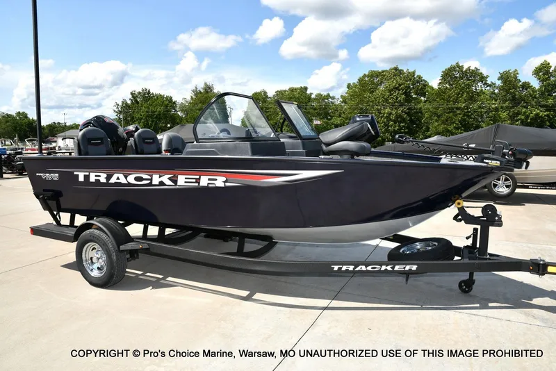 Slide: The Image of Tracker Pro Guide V-175 Combo 2026 - 68