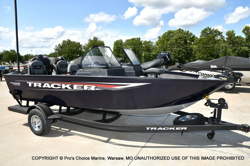 Slide: The Image of Tracker Pro Guide V-175 Combo 2026 - 71