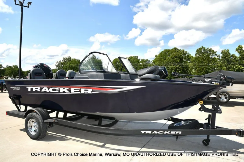 Slide: The Image of Tracker Pro Guide V-175 Combo 2026 - 73