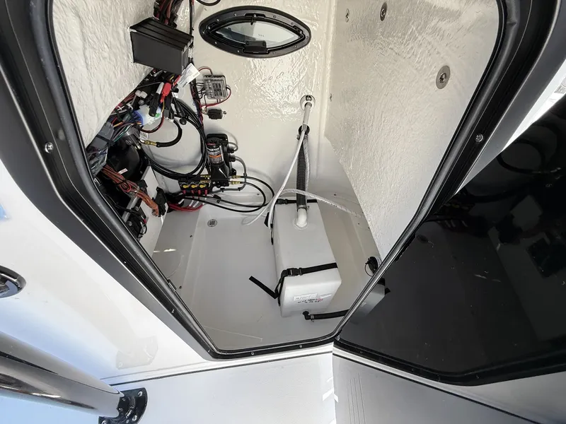 Slide: The Image of Sea Pro 250 Bay 2026 - 6