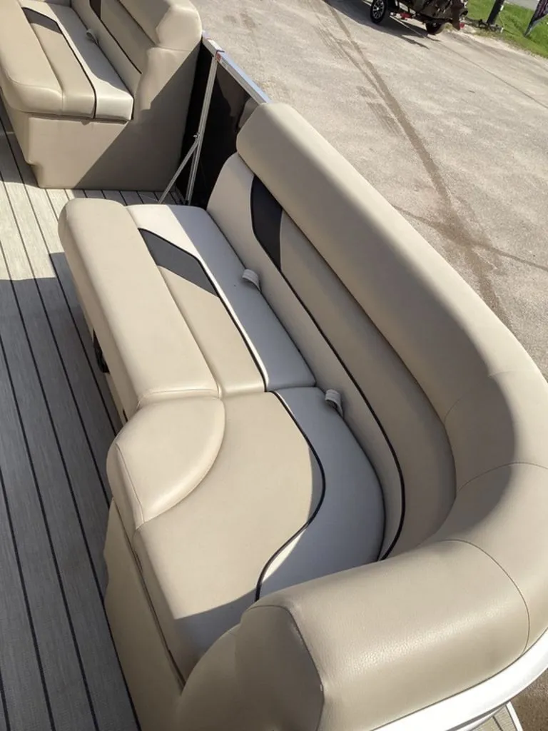 Slide: The Image of SunCatcher Select Series 324SS 2023 - 18