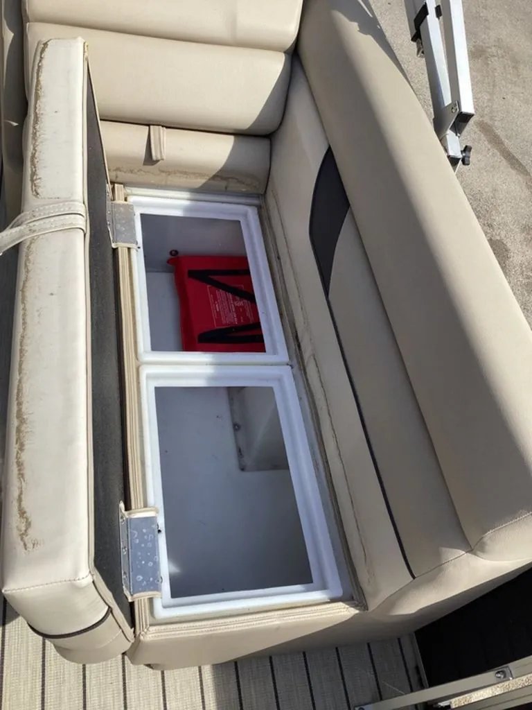 Slide: The Image of SunCatcher Select Series 324SS 2023 - 26