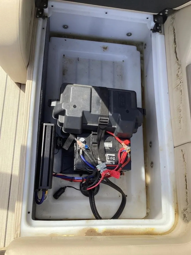 Slide: The Image of SunCatcher Select Series 324SS 2023 - 43