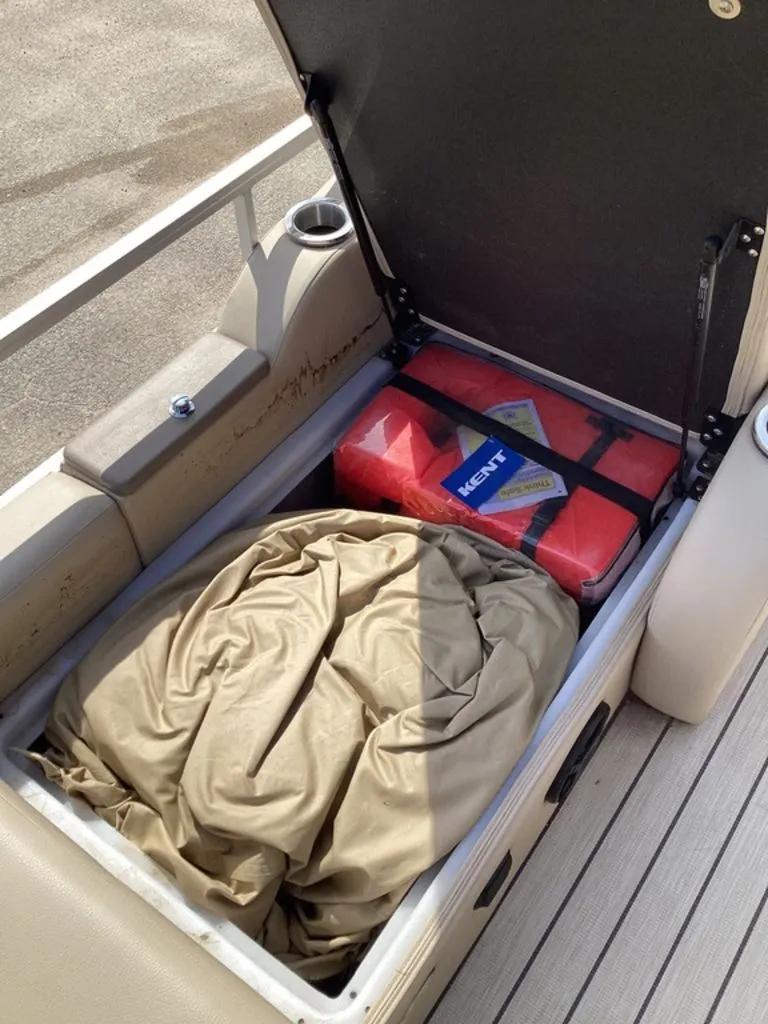 Slide: The Image of SunCatcher Select Series 324SS 2023 - 44