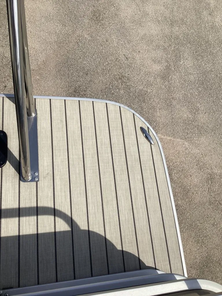 Slide: The Image of SunCatcher Select Series 324SS 2023 - 48