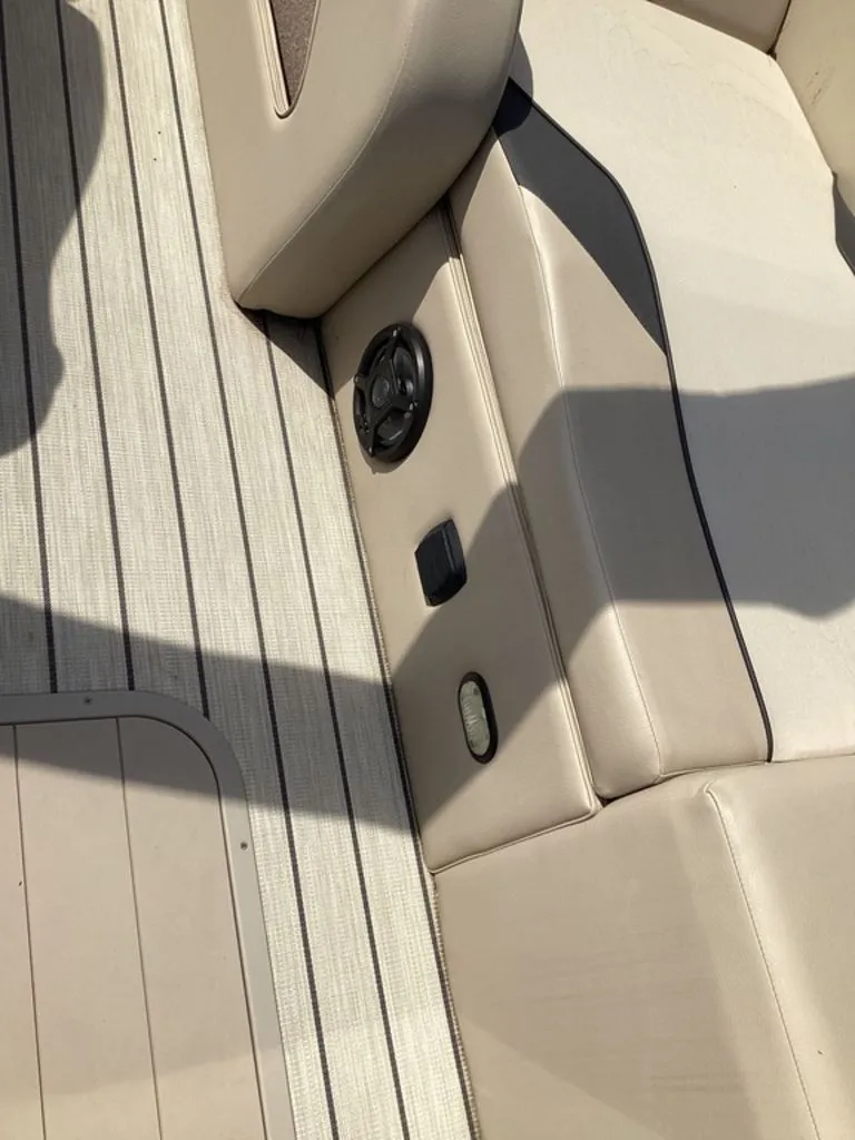 Slide: The Image of SunCatcher Select Series 324SS 2023 - 50