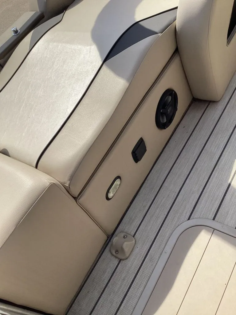 Slide: The Image of SunCatcher Select Series 324SS 2023 - 51