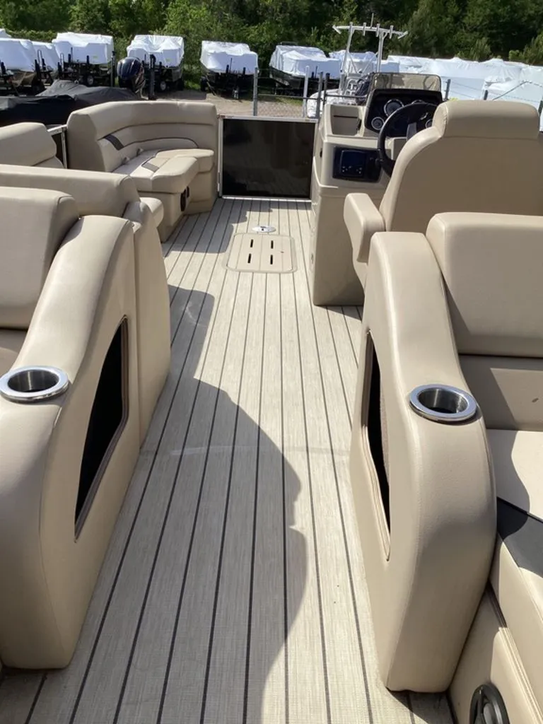 Slide: The Image of SunCatcher Select Series 324SS 2023 - 52