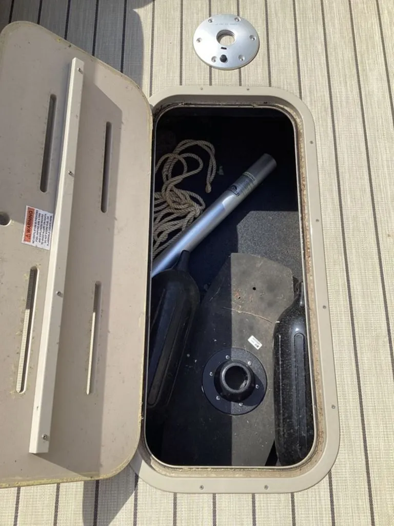 Slide: The Image of SunCatcher Select Series 324SS 2023 - 53