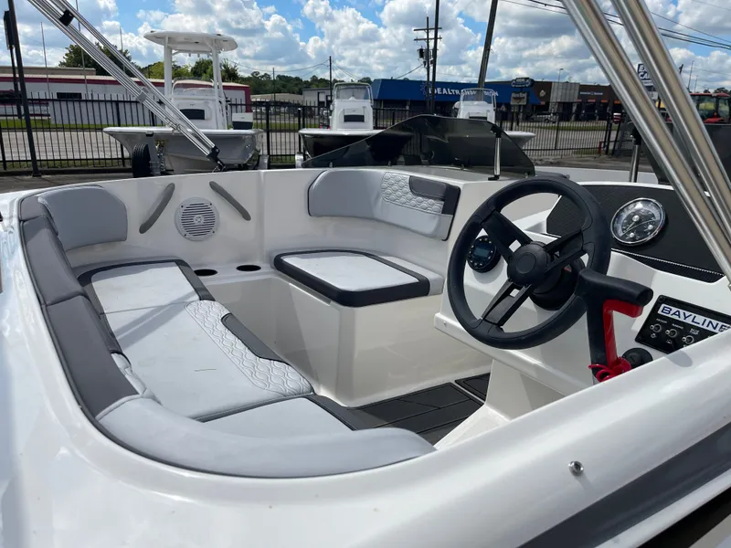 Slide: The Image of Bayliner 170EL 2024 - 15