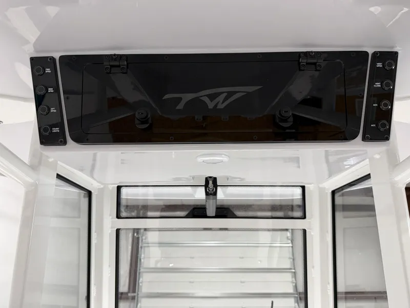 Slide: The Image of Tidewater 282 CC Adventure 2026 - 28